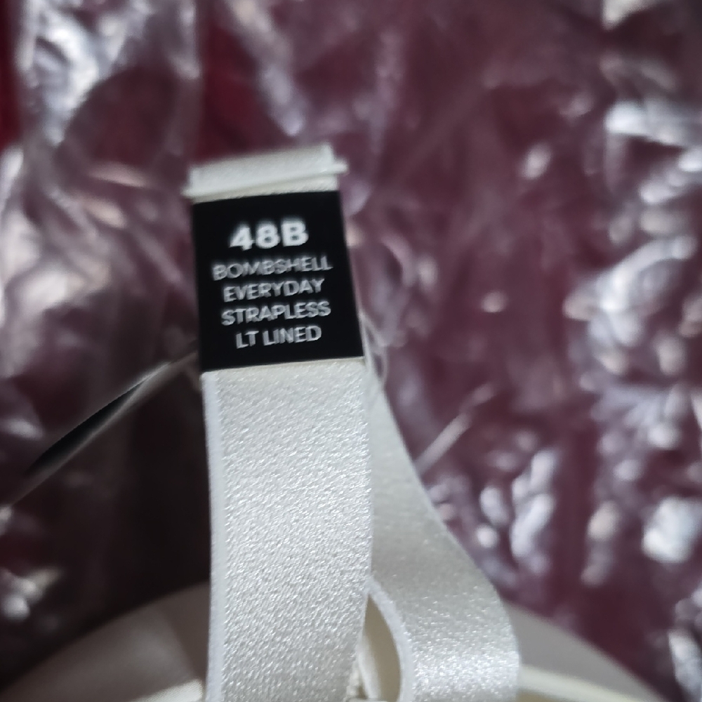 Torrid Cream T-Shirt Bra with Molded Cups - Picture 5 of 7